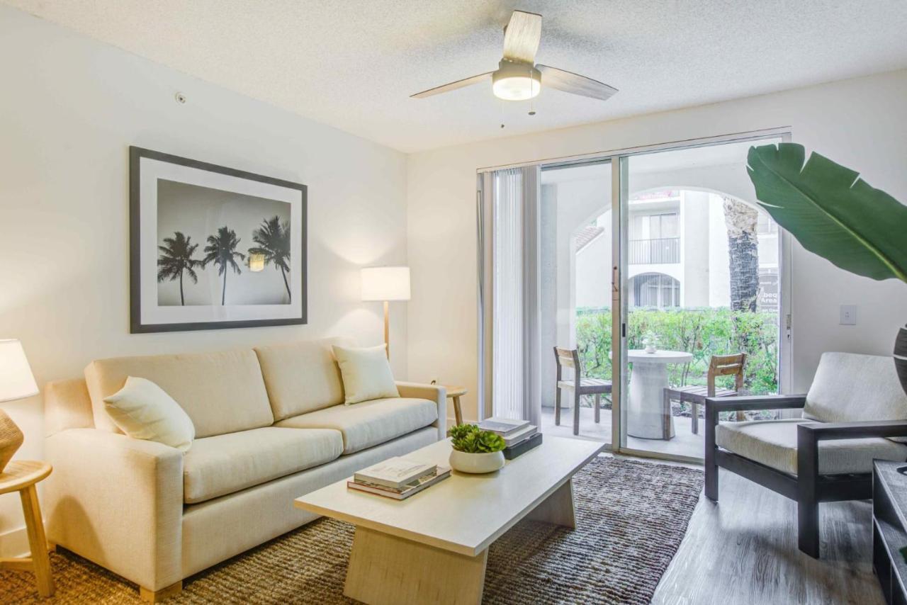 Stunning & Spacious Apartments At Miramar Lakes In South Florida Luaran gambar